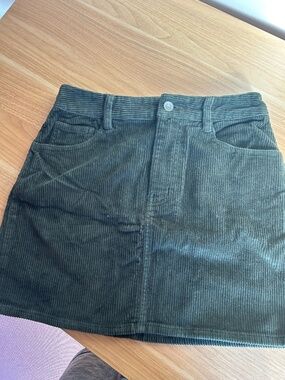 Aritzia Wilfred Green Corduroy Skirt